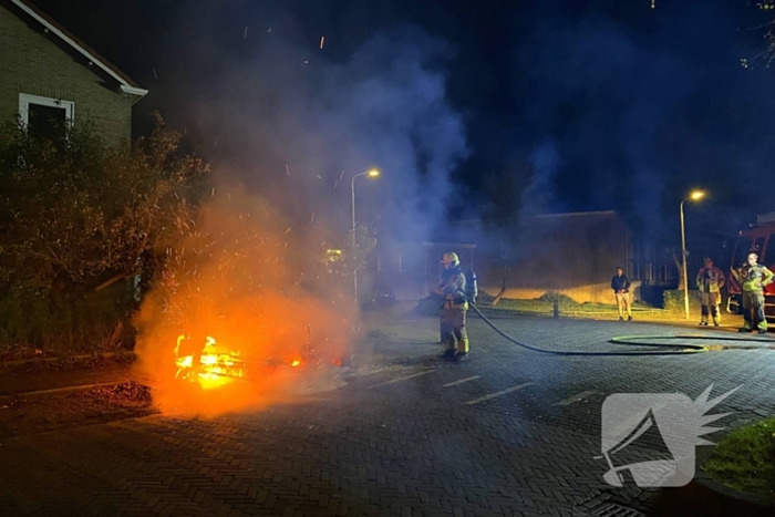 Buitenbrand door vermoedelijke brandstichting