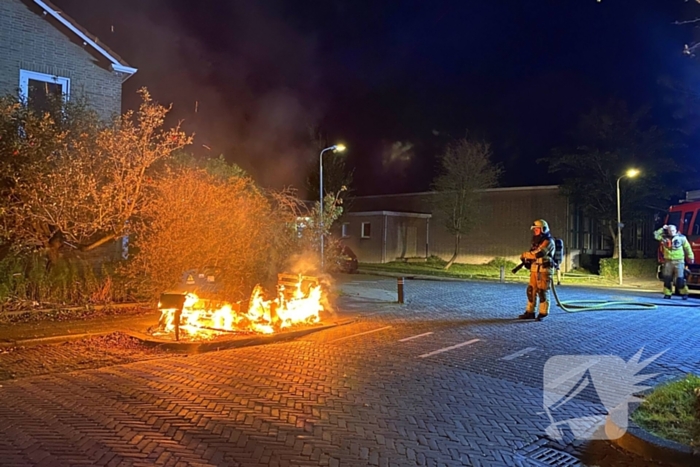 Buitenbrand door vermoedelijke brandstichting