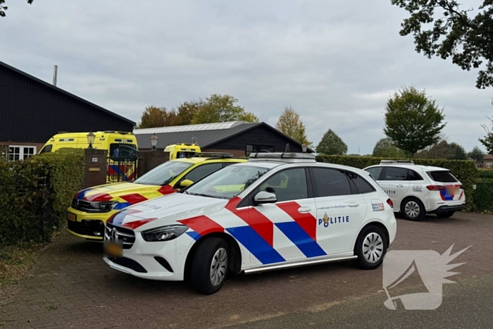 Vrouw zwaargewond na val van paard