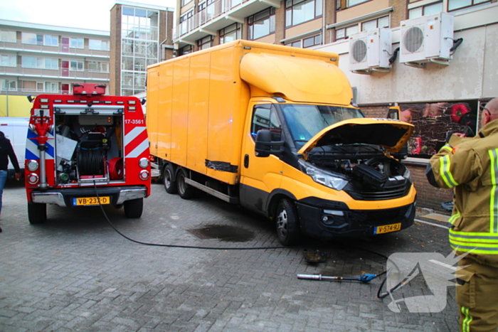 Brand in bestelauto snel onder controle