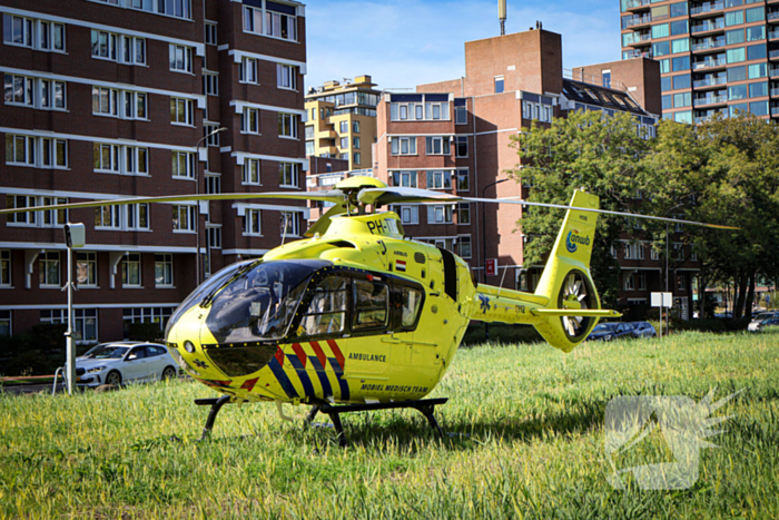 Explosie in flatwoning, grote brandweerinzet