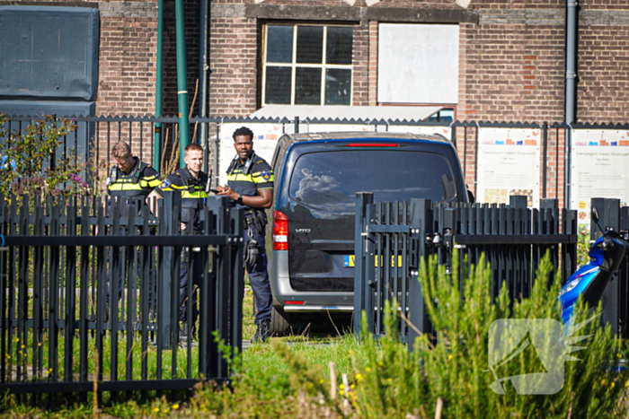 Explosieven team onderzoekt pakket