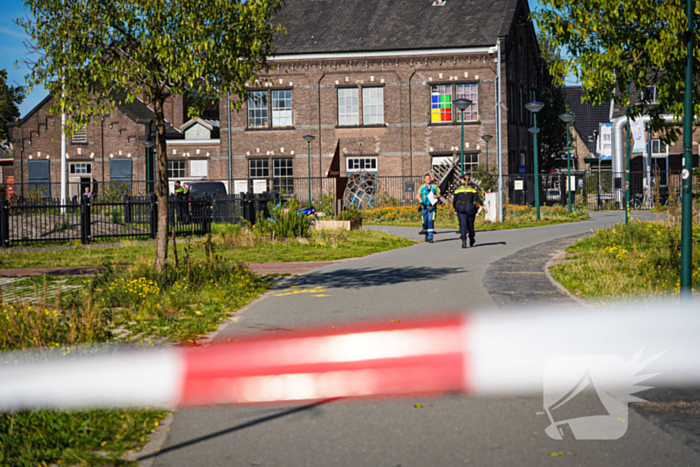 Explosieven team onderzoekt pakket