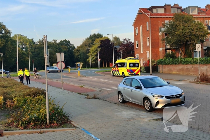 Fietser gewond bij botsing met auto