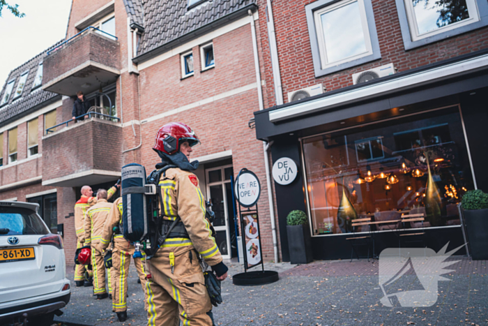 Straat afgesloten voor brandlucht
