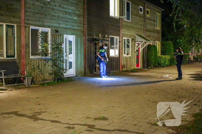 Explosie leidt tot woningbrand
