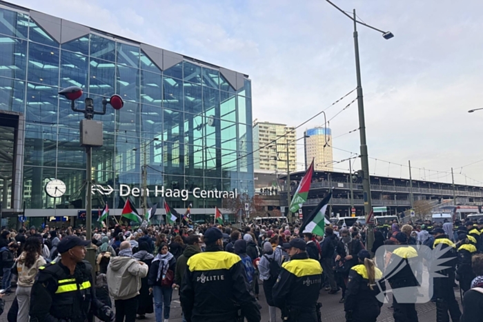 ME grijpt in bij Gaza demonstratie, tram en treinverkeer gestremd