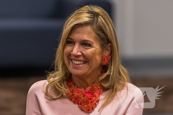 Koningin Maxima bezoekt jongeren centrum