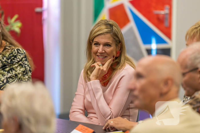 Koningin Maxima bezoekt jongeren centrum