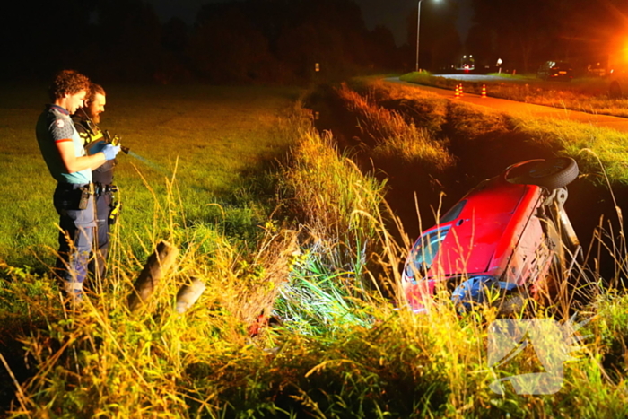 Traumateam ingezet voor een voertuig te water