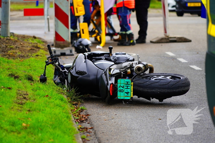 Motorrijdster gewond na val