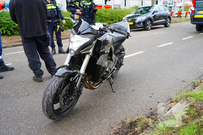 Motorrijdster gewond na val
