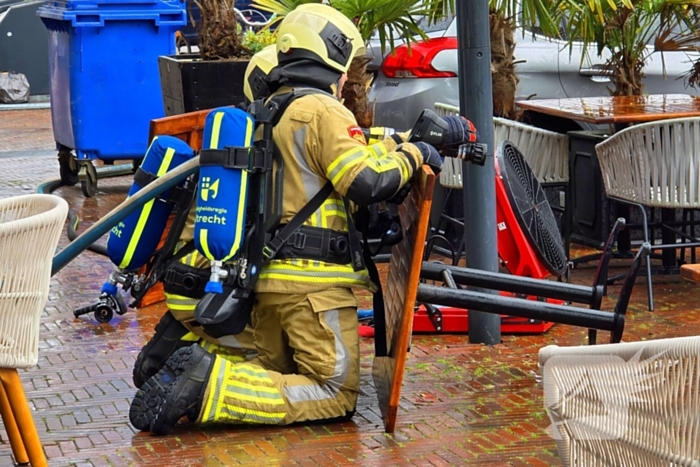 Brand op terras van restaurant geblust