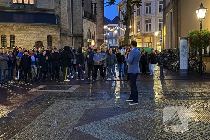 Politie aanwezig bij protest om opvangcentrum
