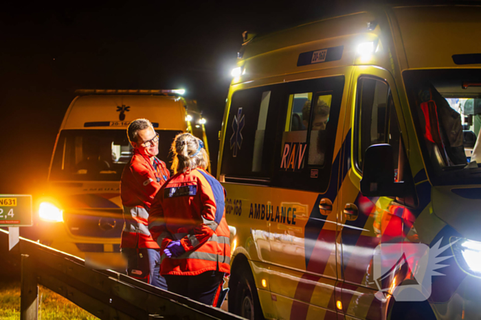 Vrouw ernstig gewond bij aanrijding met auto