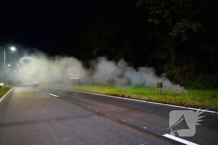 Politie blust brand met behulp van brandweer