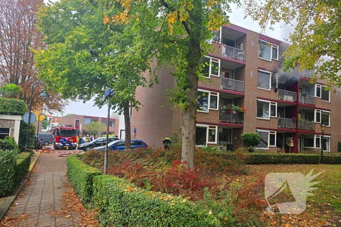 Woningbrand leidt tot grote inzet