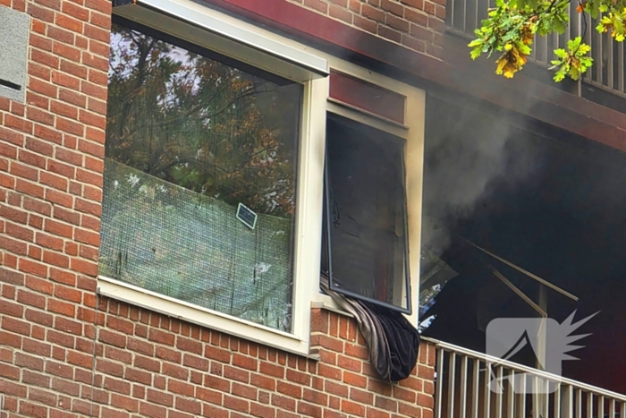 Woningbrand leidt tot grote inzet