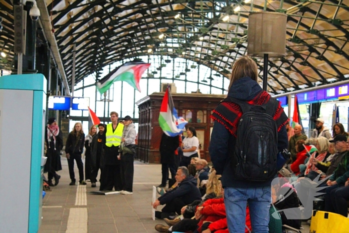 Pro-Palestijnse sit-in demonstratie op station