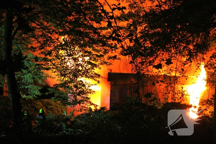 Grote inzet bij uitslaande woningbrand