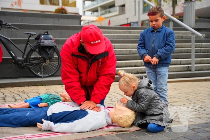 Veiligheidsmarkt trekt belangstellenden
