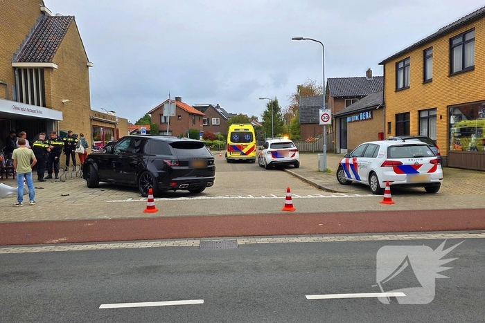 Auto's botsen met flinke schade