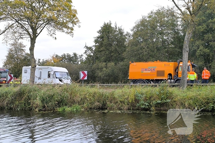 Botsing tussen bestelbus en camper