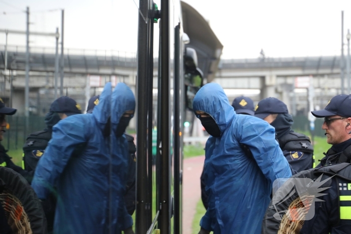 Demonstranten bezetten havenspoorlijn