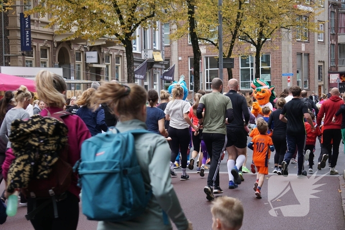 Duizenden lopers bij de 4 Mijl van Groningen