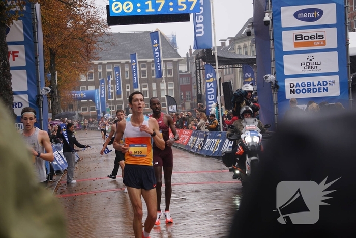 Duizenden lopers bij de 4 Mijl van Groningen