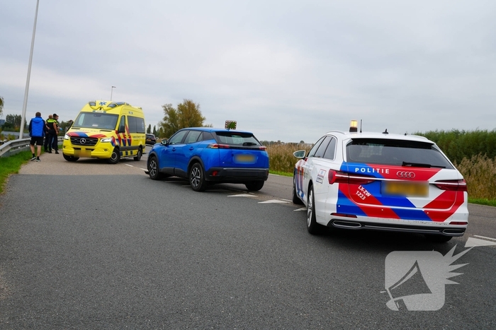 Auto fors ingedeukt bij kop-staartbotsing