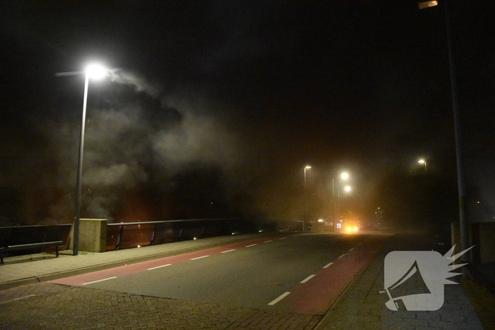Brand op boot zorgt voor rookontwikkeling