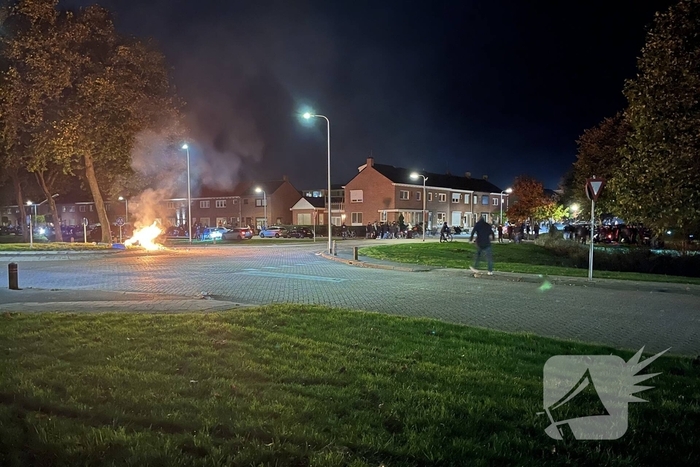 Rellen nadat regenboogvlag bij politiebureau werd weggehaald