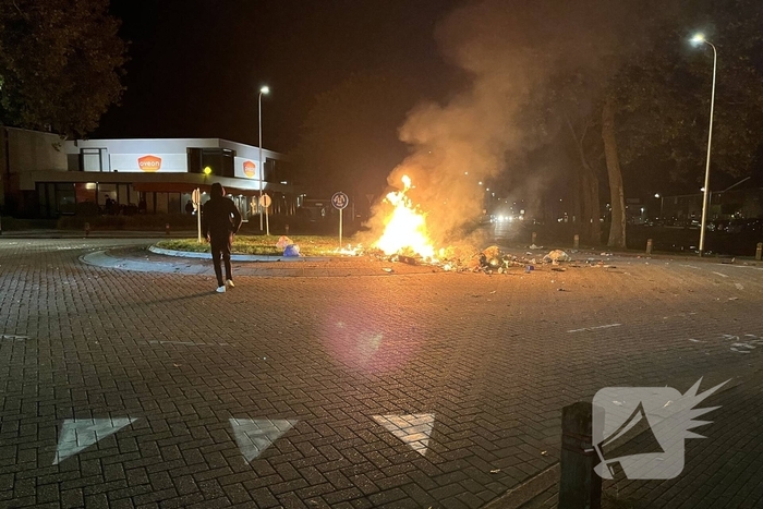 Rellen nadat regenboogvlag bij politiebureau werd weggehaald