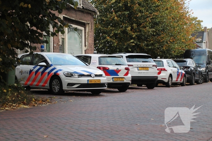 Politie Doorzoekt Woning Na Tip Over Chemische Stoffen