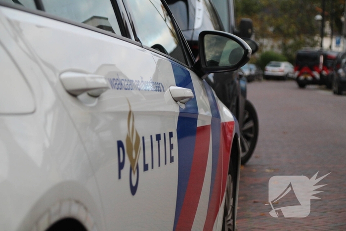 Politie Doorzoekt Woning Na Tip Over Chemische Stoffen