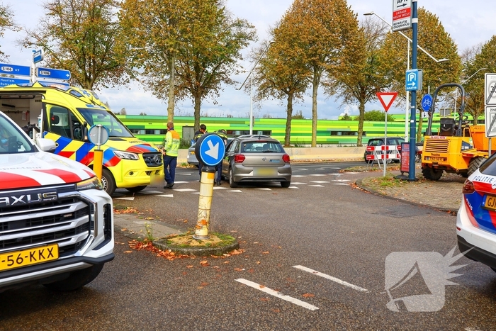 Scooterbestuurder gewond na aanrijding met auto
