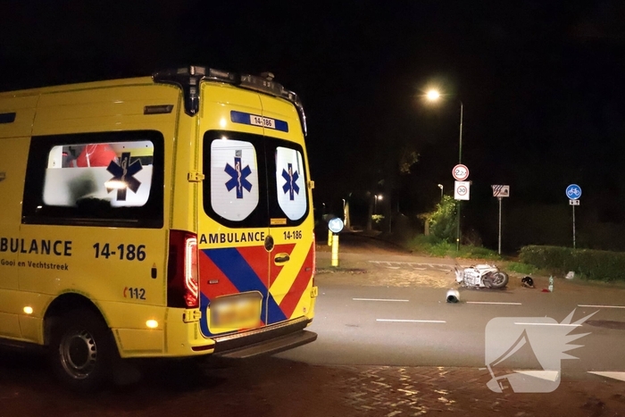Ongeval tussen bestelbus en scooter met gewonden