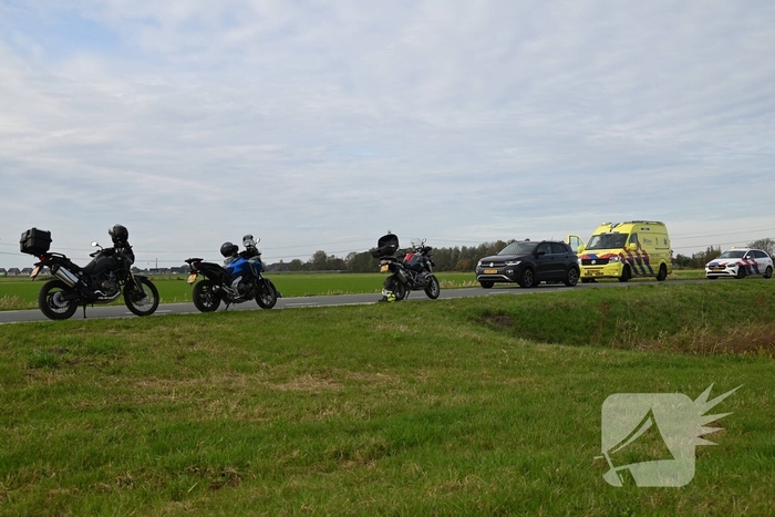Motorrijder in sloot bij ongeval