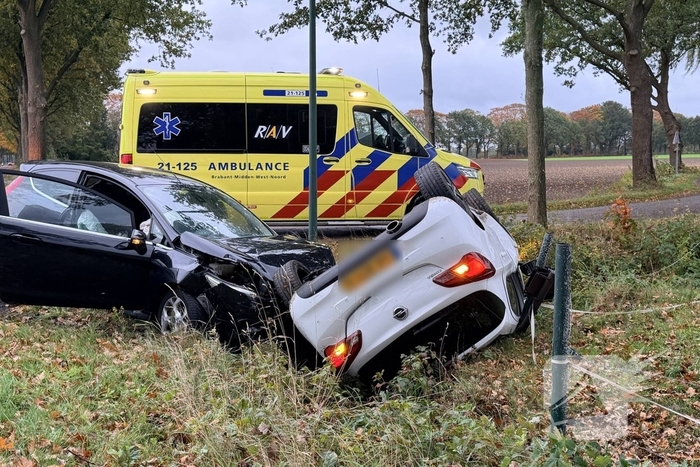 Meerdere auto's botsen bij zwaar ongeval