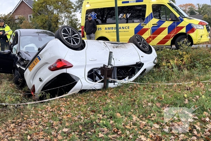 Meerdere auto's botsen bij zwaar ongeval