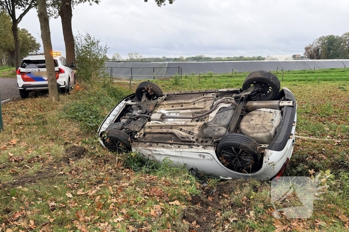 Meerdere auto's botsen bij zwaar ongeval