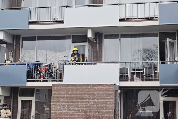 Mogelijke brand in flatgebouw