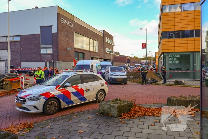 Ongeval leidt tot politieafsluiting bij autodealer
