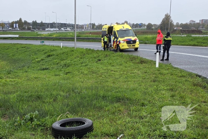Automobilist raakt van de weg bij ongeval