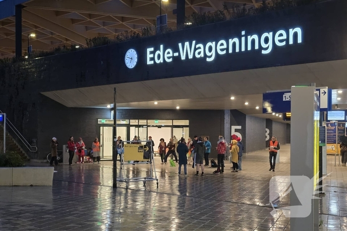 Kleinschalige demonstratie op treinstation