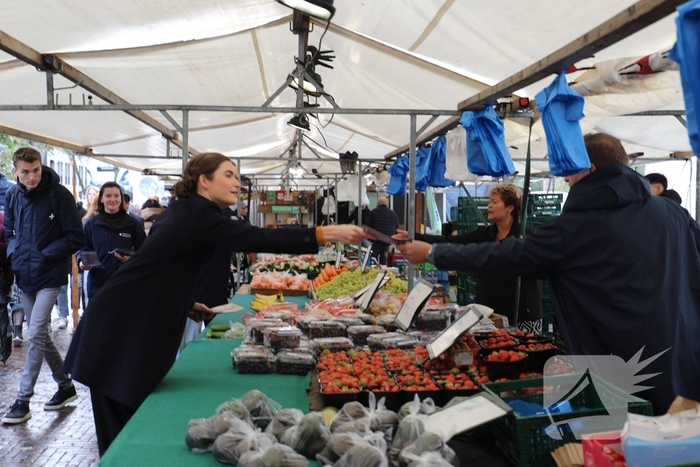 Lidewij de Vos brengt bezoek aan de stad