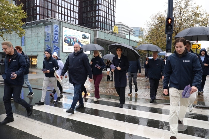 Lidewij de Vos brengt bezoek aan de stad