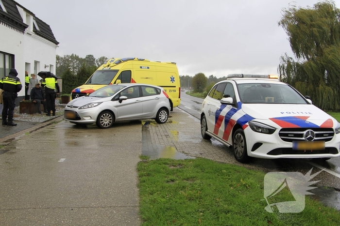 Crossmotor geschept door auto tijdens ongeval