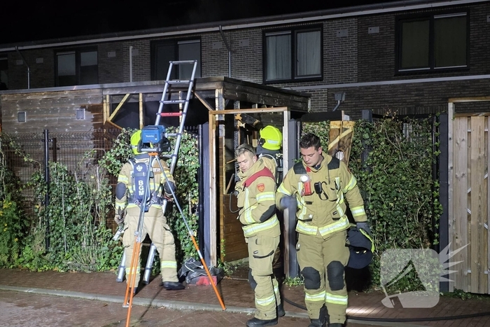 Brand in bijgebouw snel geblust